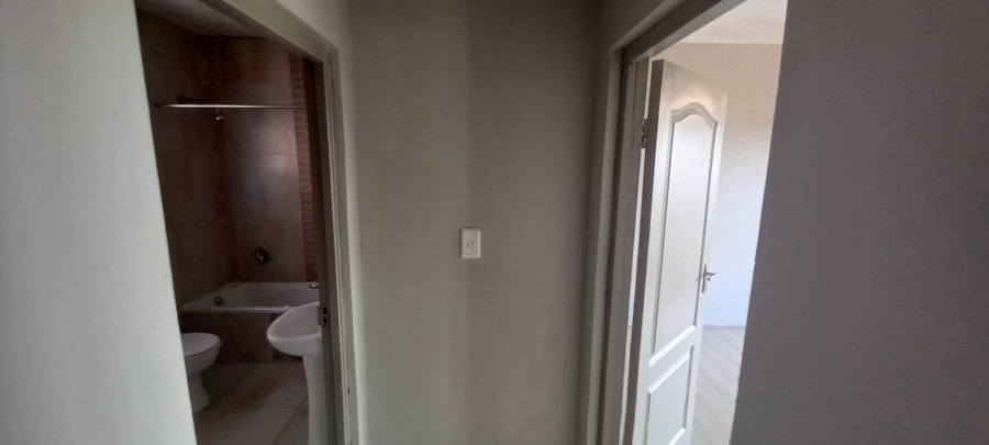 To Let 1 Bedroom Property for Rent in Vincent Heights Eastern Cape